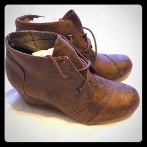 Brand new Wedge shoes